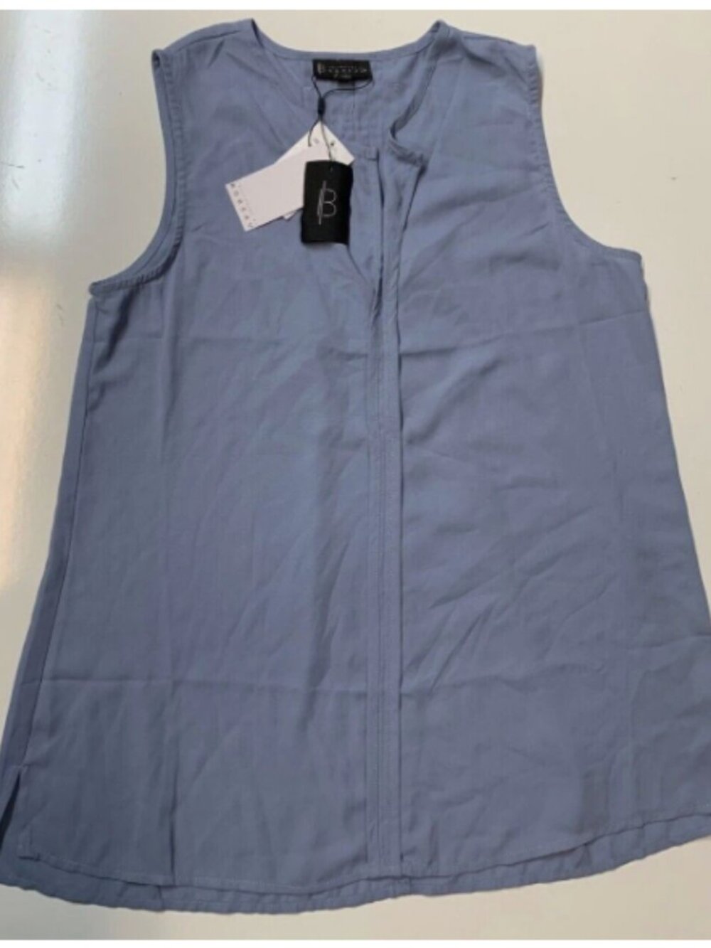 BOBEAU Women's Sleeveless V-Neck Top- BLUE- Medium